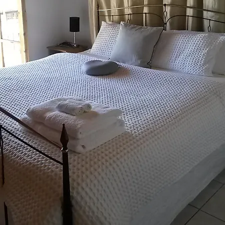 Anna Cyprus Bed & Breakfast